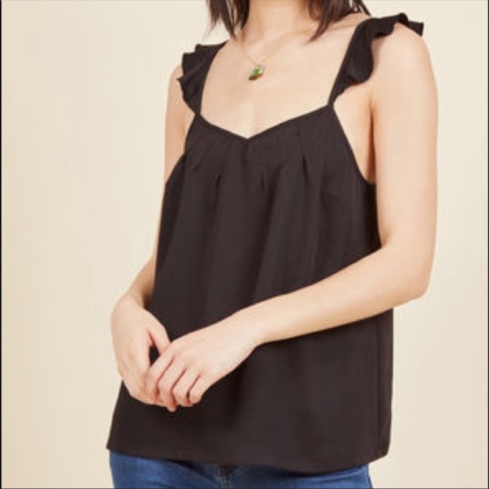 ModCloth tank top with ruffle sleeve